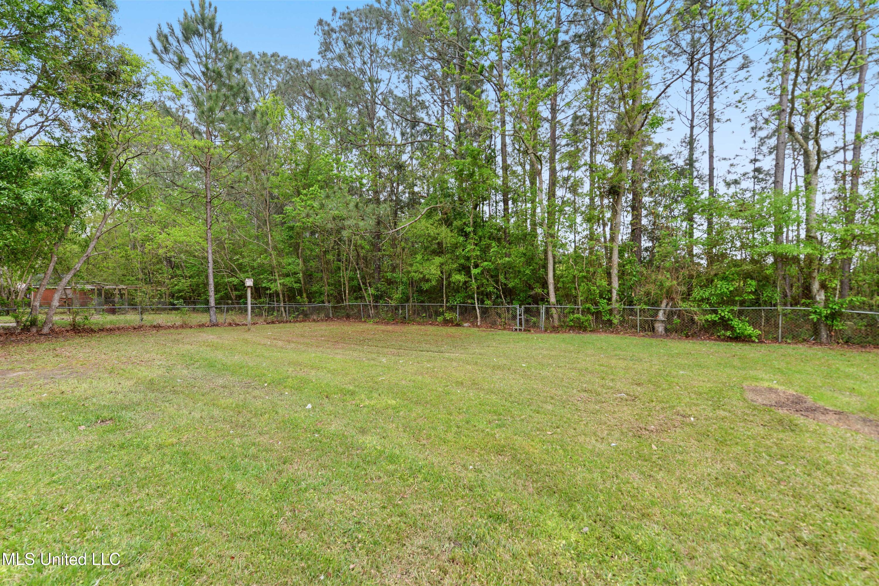 4110 Groveland Road Ocean Springs, MS 39564 - Photo 18 of 20 018