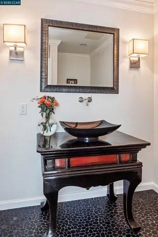 a room with a washing machine