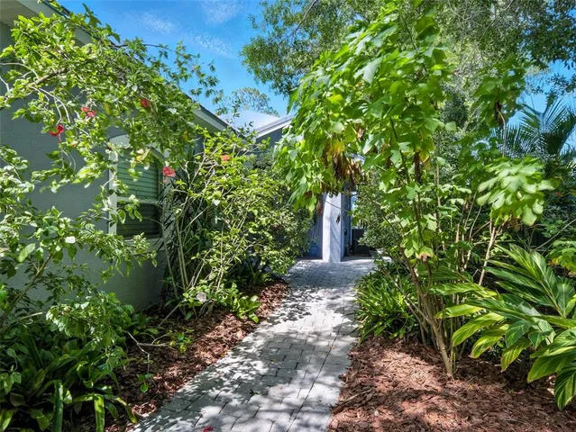 $1,895,000 | 206 South Riverside Drive, Edgewater, FL 32132