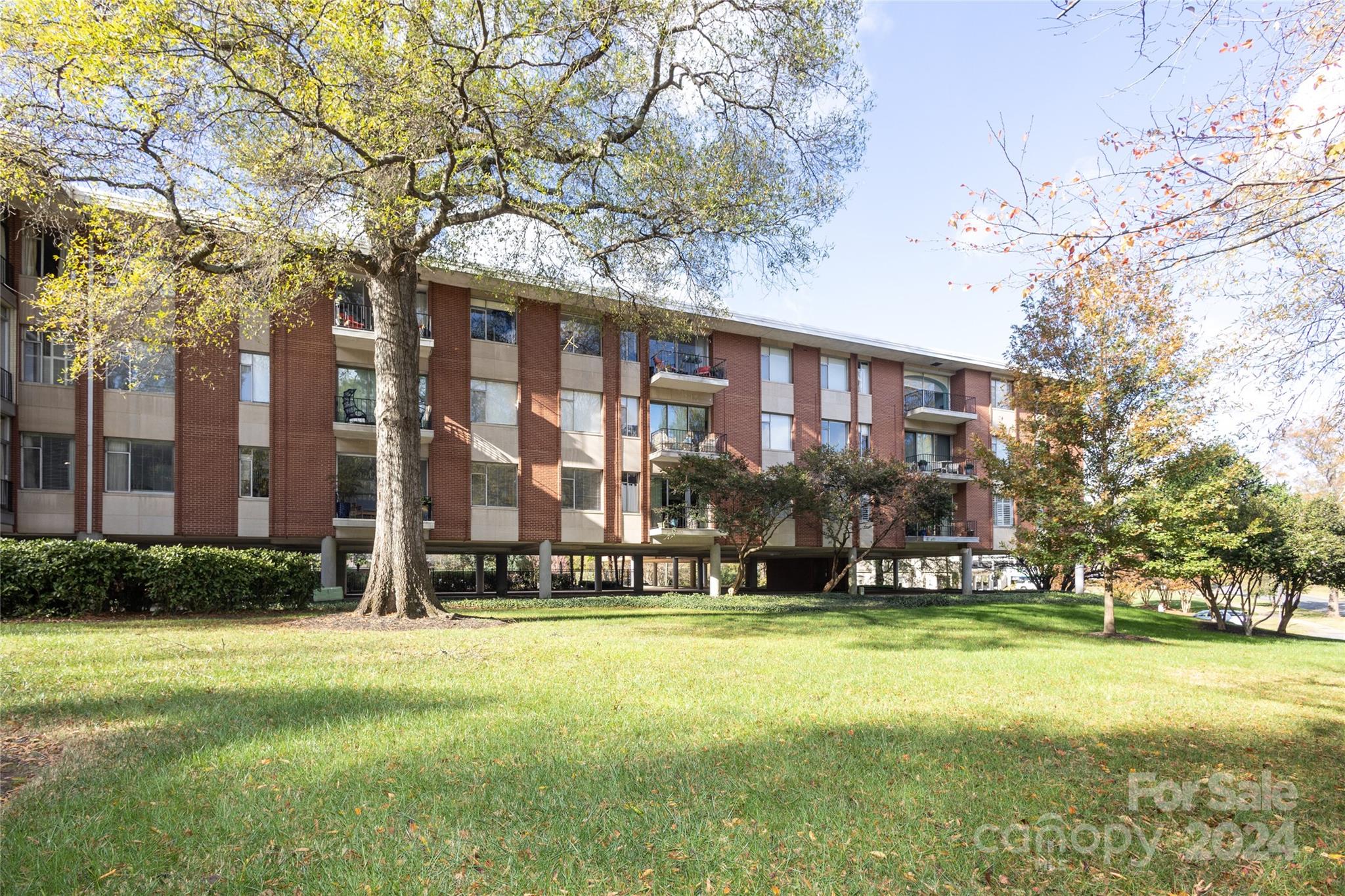 1300 Queens Road, Unit 405 Charlotte, NC 28207 - Photo 16 of 18