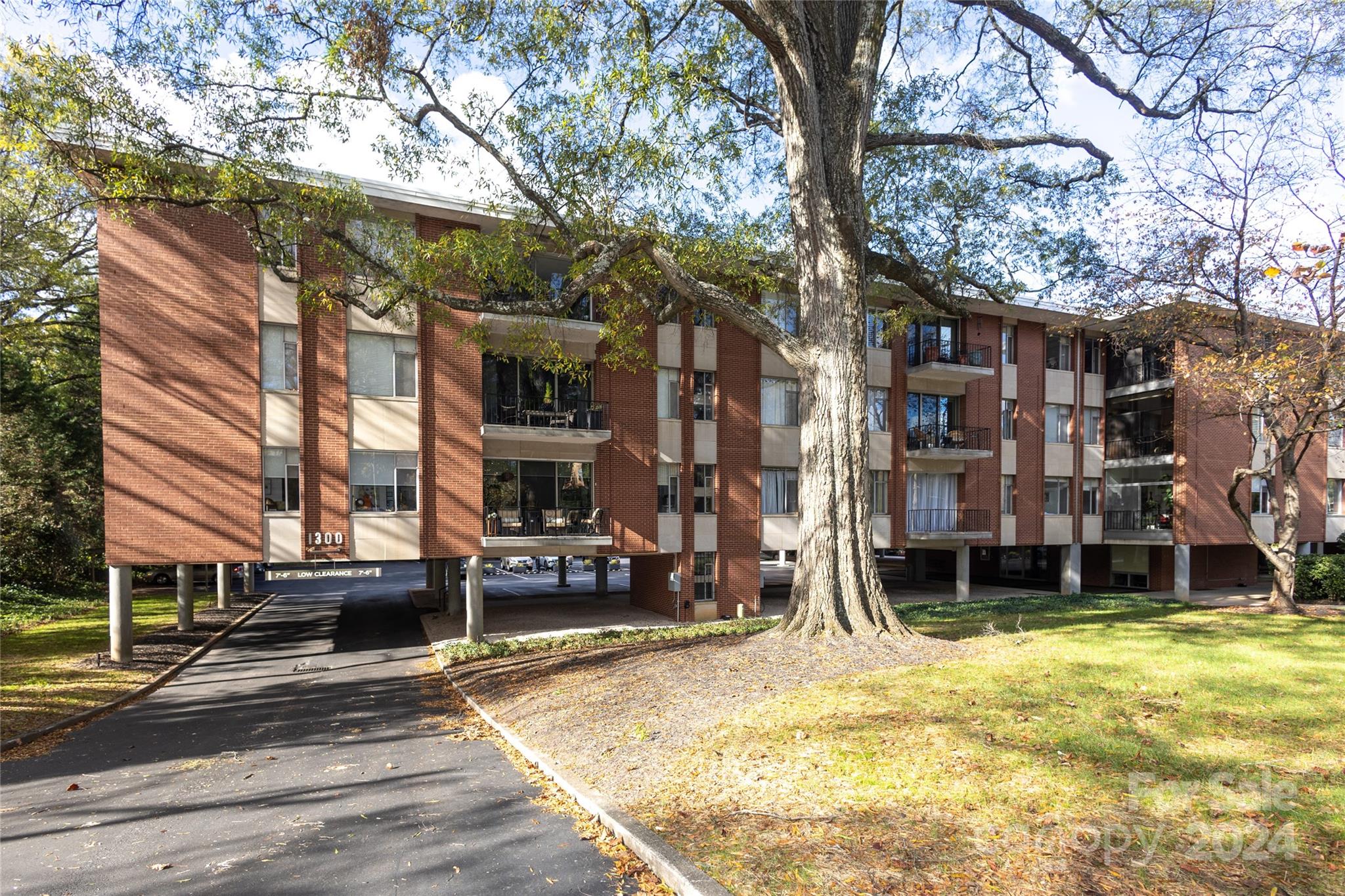 1300 Queens Road, Unit 405 Charlotte, NC 28207 - Photo 18 of 18