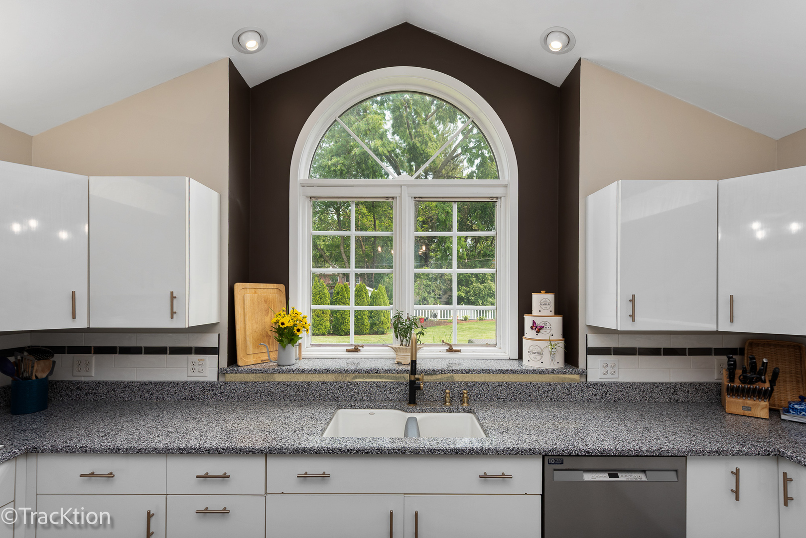2609 Dougal Road Joliet, IL 60433 - Photo 14 of 58 Gallery Image 14