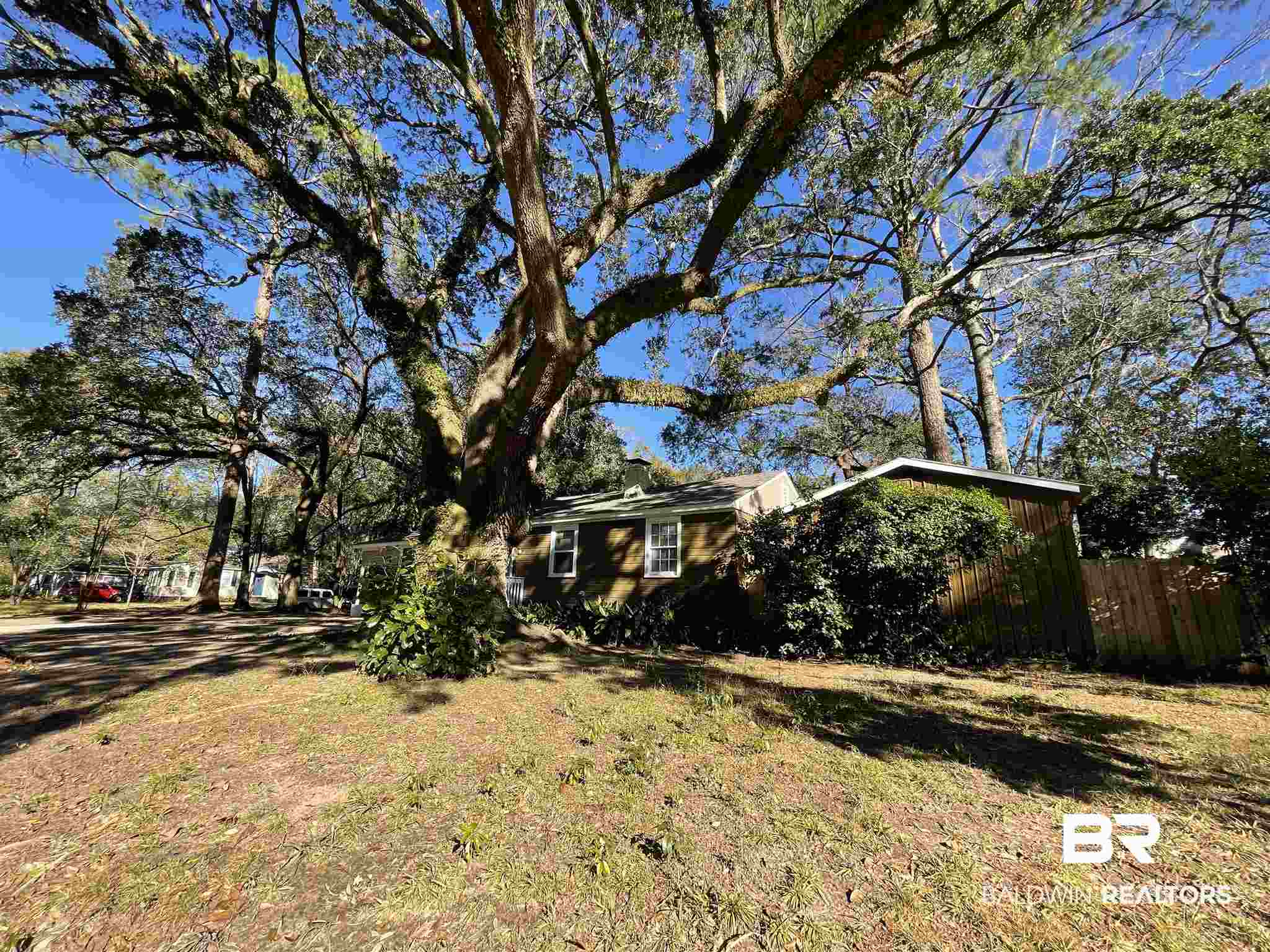 304 Border Drive East Mobile, AL 36608 - Photo 2 of 37