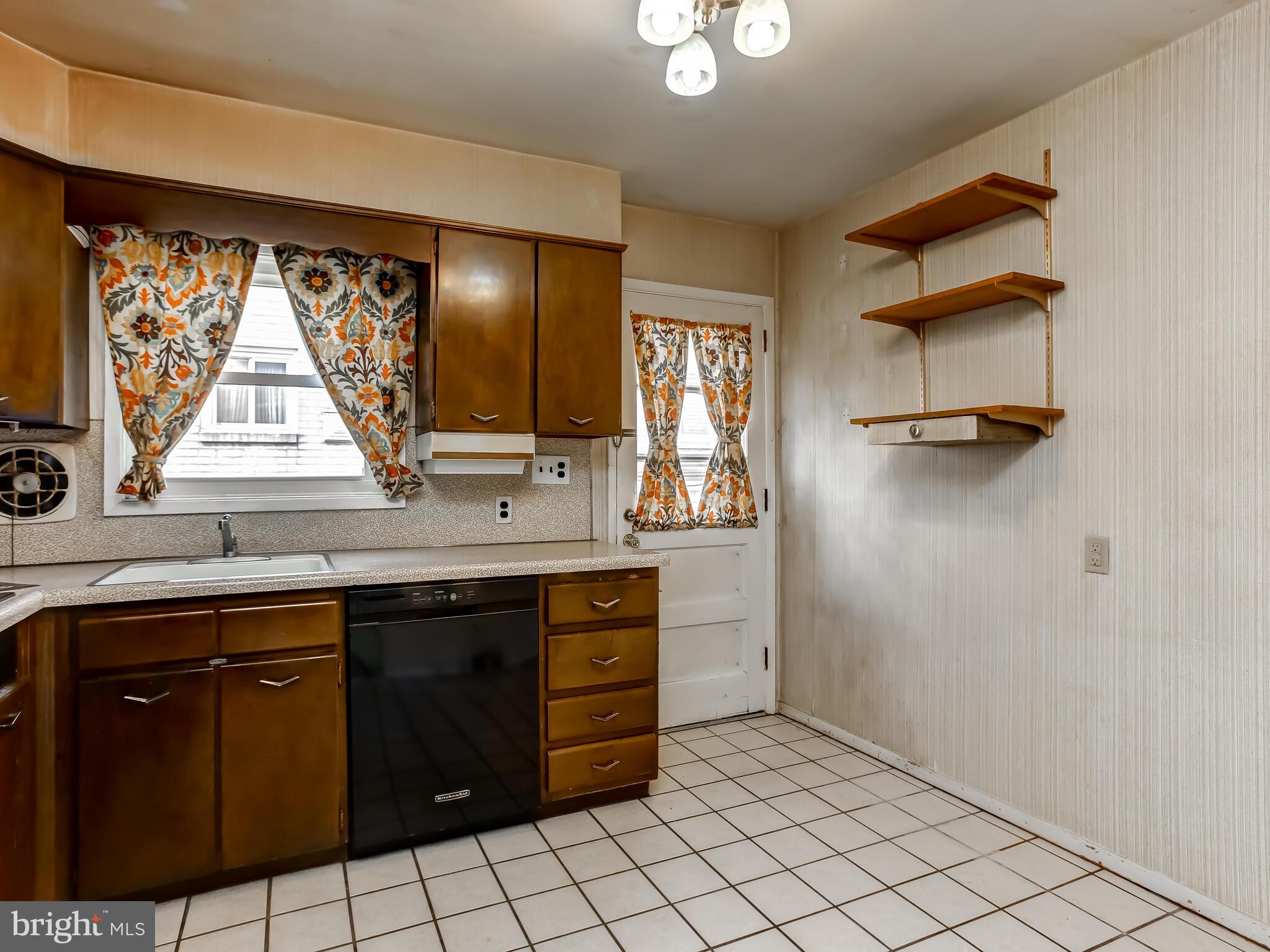 127 Juniper Road Havertown, PA 19083 - Photo 11 of 33
