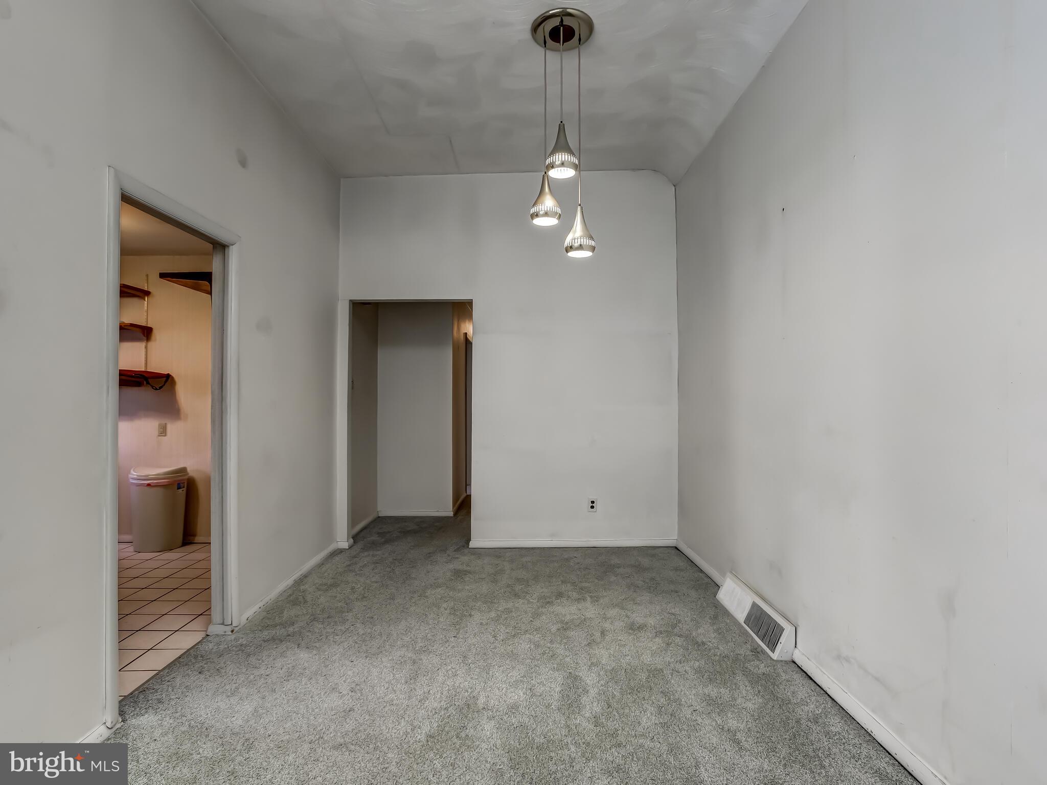 127 Juniper Road Havertown, PA 19083 - Photo 8 of 33