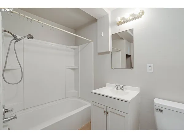 $545,000 | 635 Southeast Walnut Street, Hillsboro, OR 97123