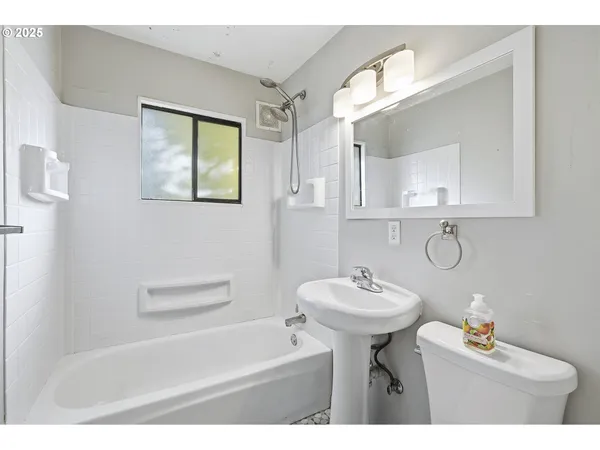 $545,000 | 635 Southeast Walnut Street, Hillsboro, OR 97123