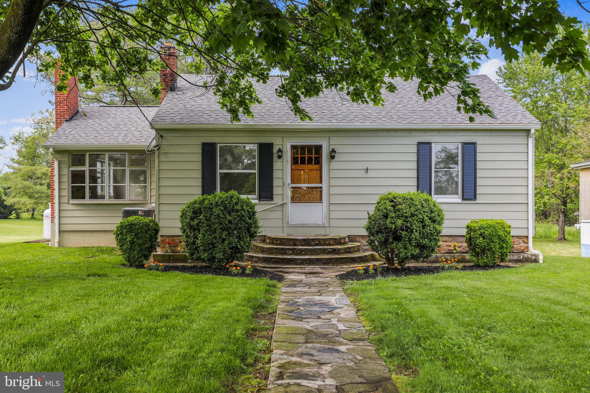 13404 Greensburg Road Smithsburg, MD 21783 - Photo 3 of 45 Gallery Image 3