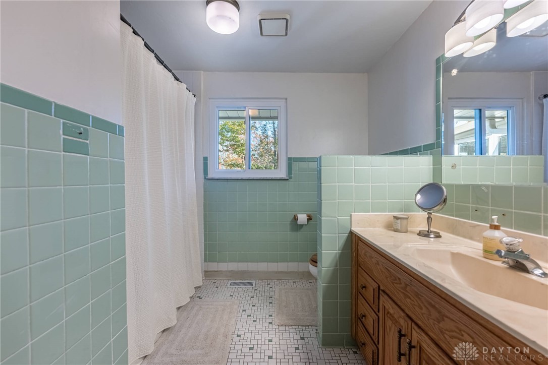7368 San Fernando Road Huber Heights, OH 45424 - Photo 18 of 39