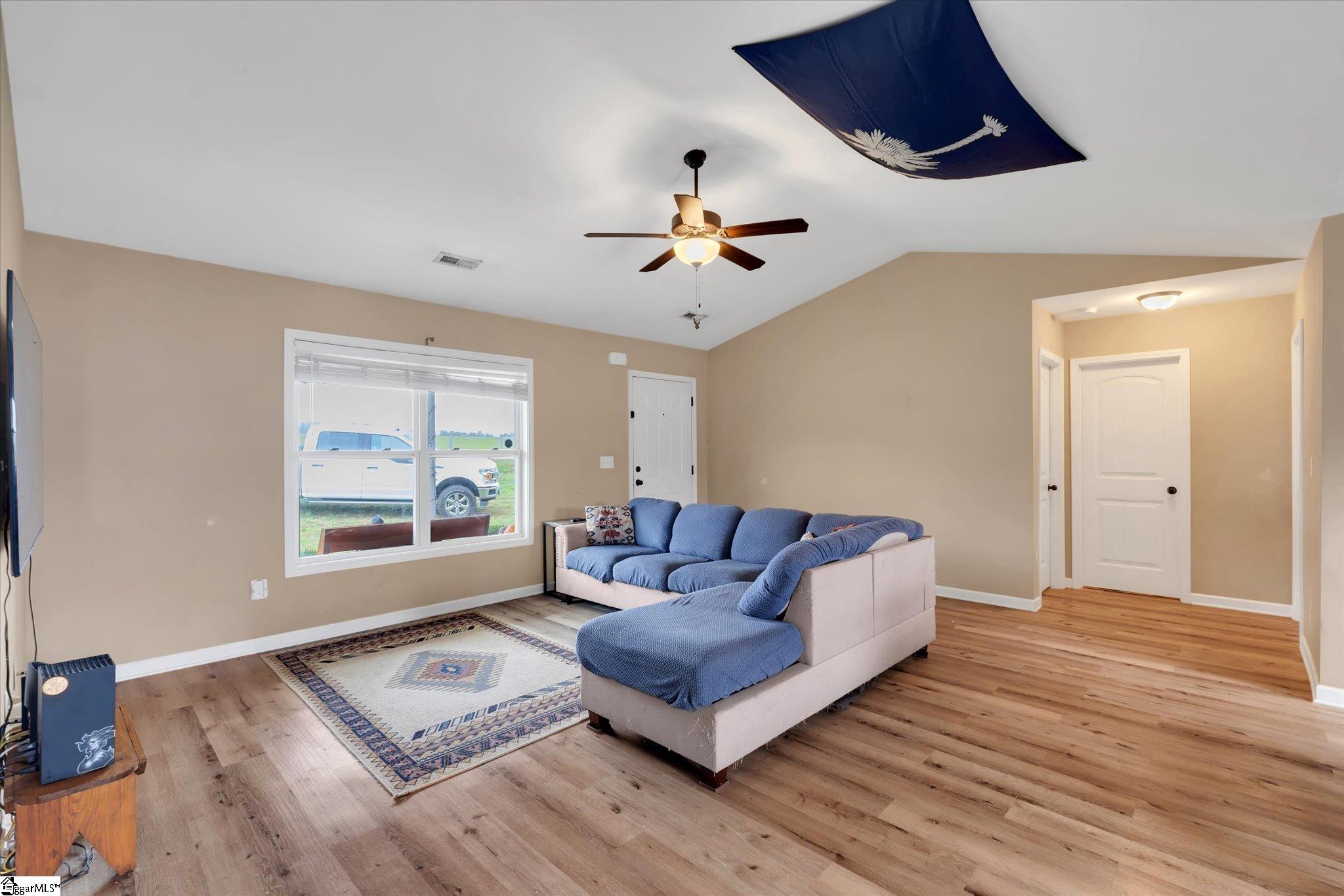 318 North Green River Road Gaffney, SC 29341 - Photo 6 of 20