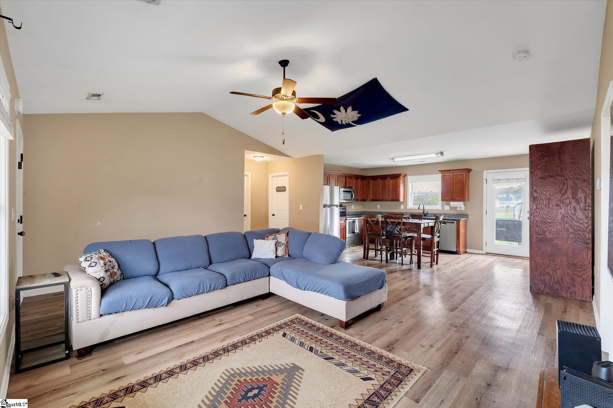 318 North Green River Road Gaffney, SC 29341 - Photo 7 of 20