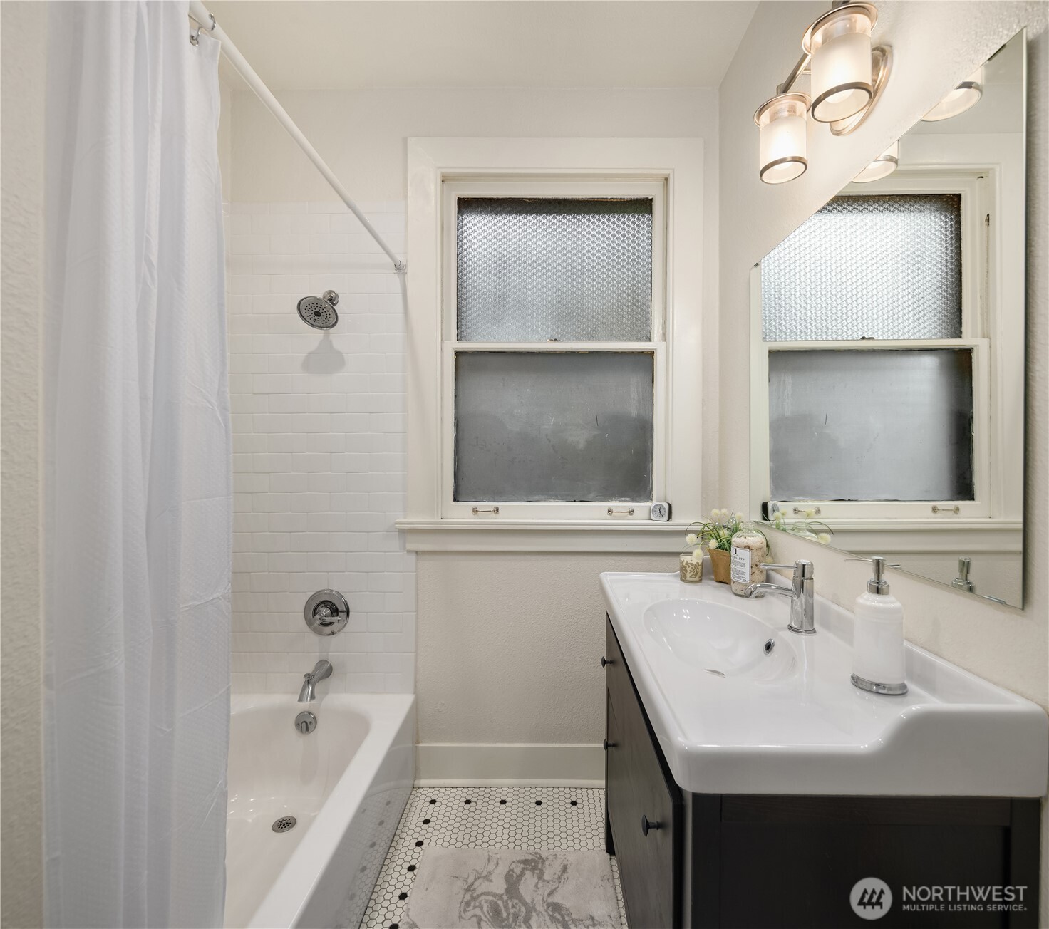 904 East Miller Street, Unit 2 Seattle, WA 98102 - Photo 16 of 20