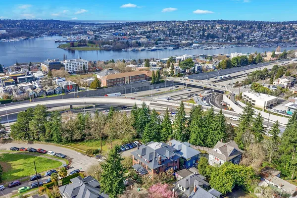 $555,000 | 904 East Miller Street, Unit 2, Seattle, WA 98102