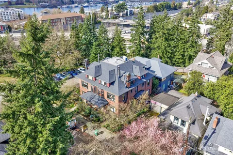 $555,000 | 904 East Miller Street, Unit 2, Seattle, WA 98102