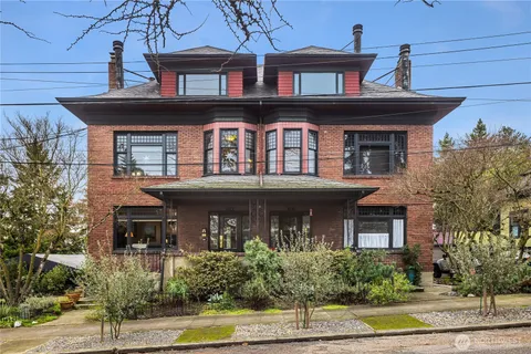 $555,000 | 904 East Miller Street, Unit 2, Seattle, WA 98102