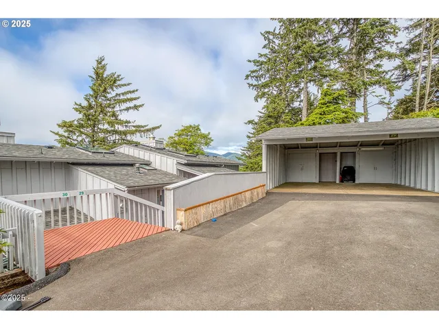 a picture of a city view