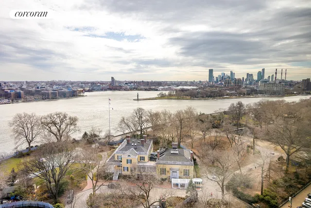 $1,750,000 | 180 East End Avenue, Unit 18B | Upper East Side