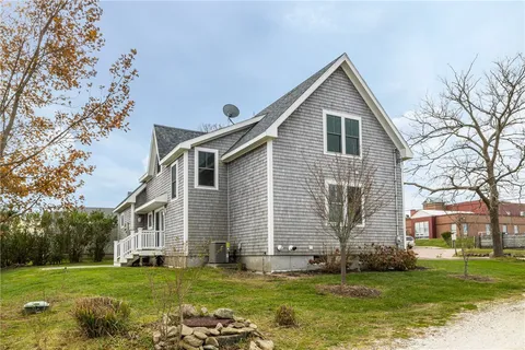 $1,995,000 | 1800 High Street, Block Island, RI 02807