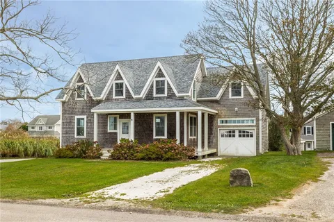 $1,995,000 | 1800 High Street, Block Island, RI 02807