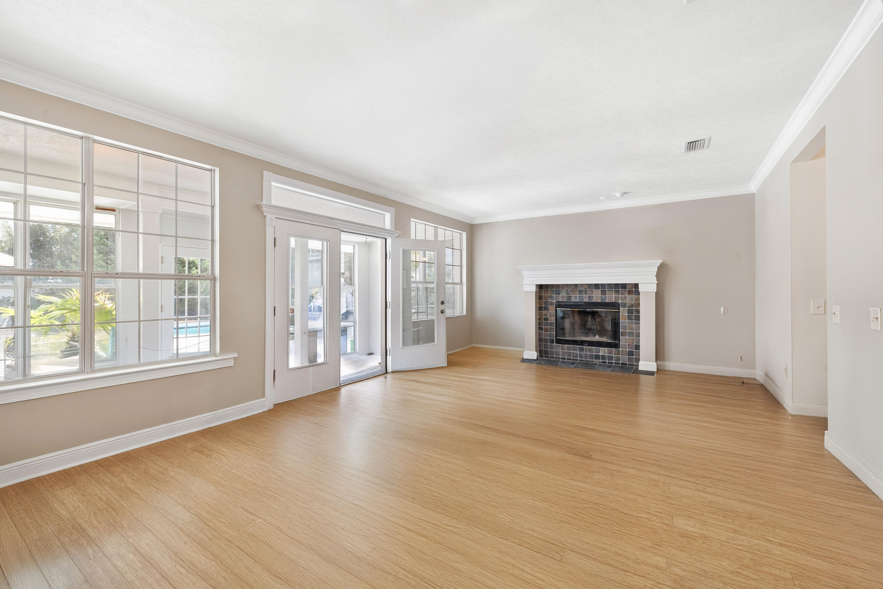258 Seabreeze Circle Inlet Beach, FL 32461 - Photo 24 of 51 Seabreeze Living Room