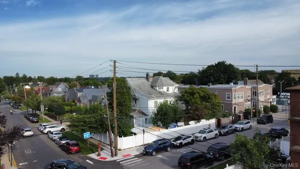 $2,999,999 | 214-32 40th Avenue | Bayside