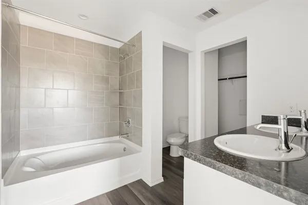 $1,995 | 5215 Mossdale Bluff Ln Spring, Spring, TX 77373