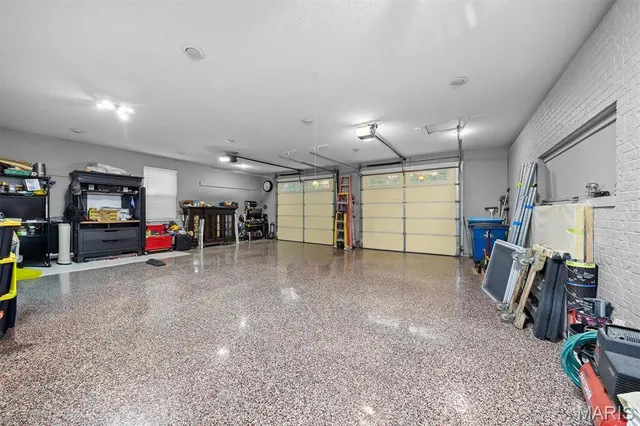 $447,500 | 671 Glen Crossing Road, Glen Carbon, IL 62034