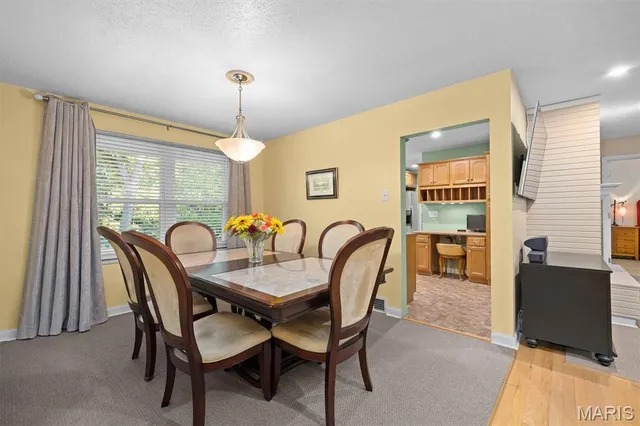 $447,500 | 671 Glen Crossing Road, Glen Carbon, IL 62034