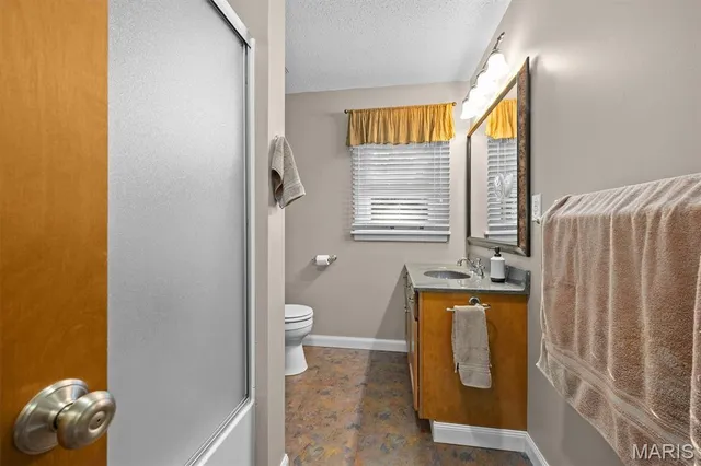 $447,500 | 671 Glen Crossing Road, Glen Carbon, IL 62034