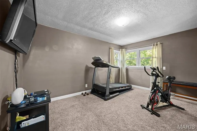 $447,500 | 671 Glen Crossing Road, Glen Carbon, IL 62034