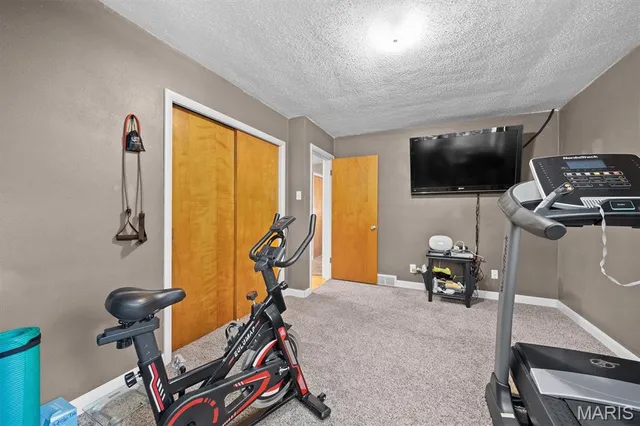 $447,500 | 671 Glen Crossing Road, Glen Carbon, IL 62034