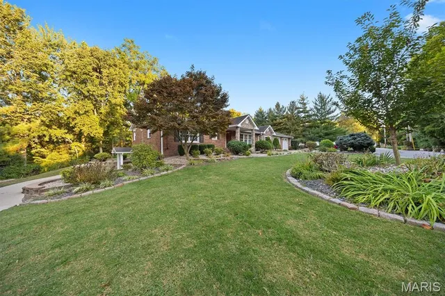 $447,500 | 671 Glen Crossing Road, Glen Carbon, IL 62034