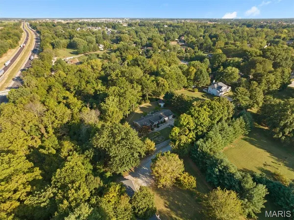 $429,900 | 671 Glen Crossing Road, Glen Carbon, IL 62034