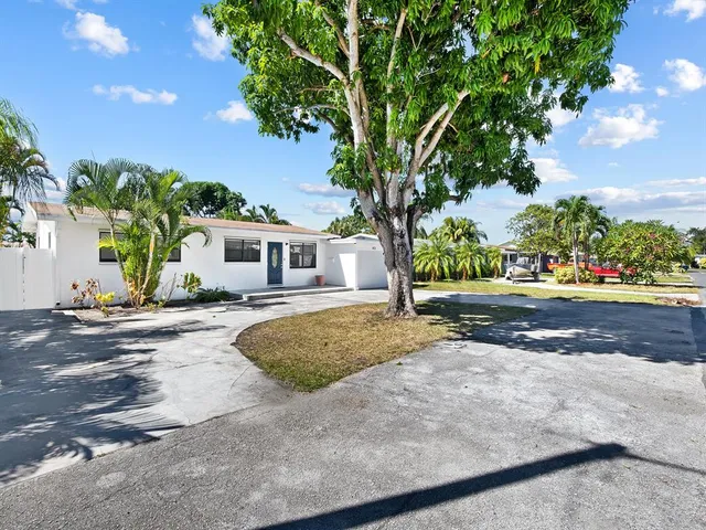 $4,500 | 413 Northeast 25th Avenue, Pompano Beach, FL 33062