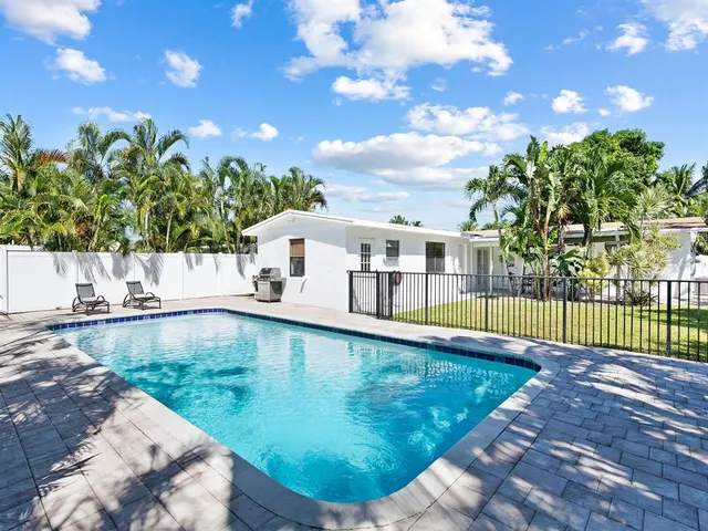 $4,500 | 413 Northeast 25th Avenue, Pompano Beach, FL 33062