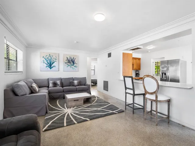 $4,500 | 413 Northeast 25th Avenue, Pompano Beach, FL 33062