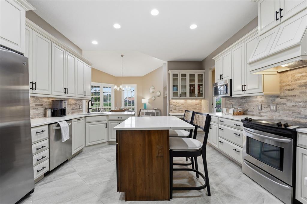 434 Tremingham Way Venice, FL 34293 - Photo 19 of 93
