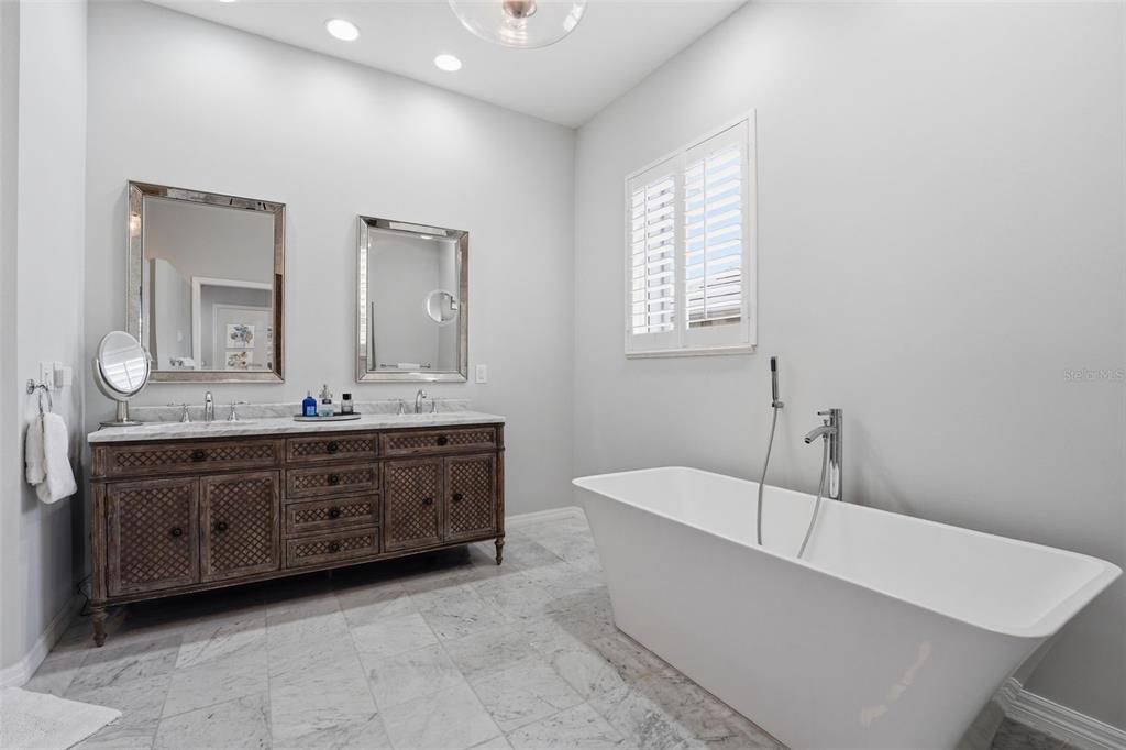 434 Tremingham Way Venice, FL 34293 - Photo 31 of 93