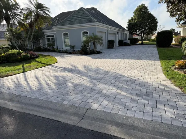 $1,425,000 | 434 Tremingham Way, Venice, FL 34293
