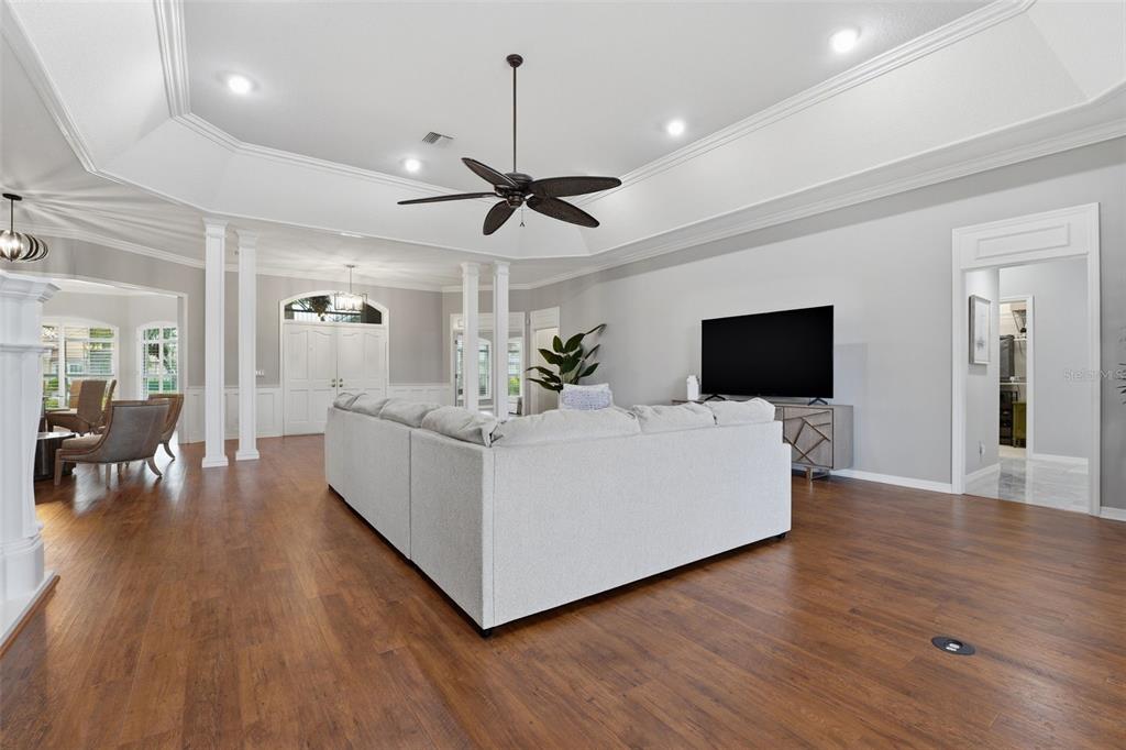 434 Tremingham Way Venice, FL 34293 - Photo 10 of 93