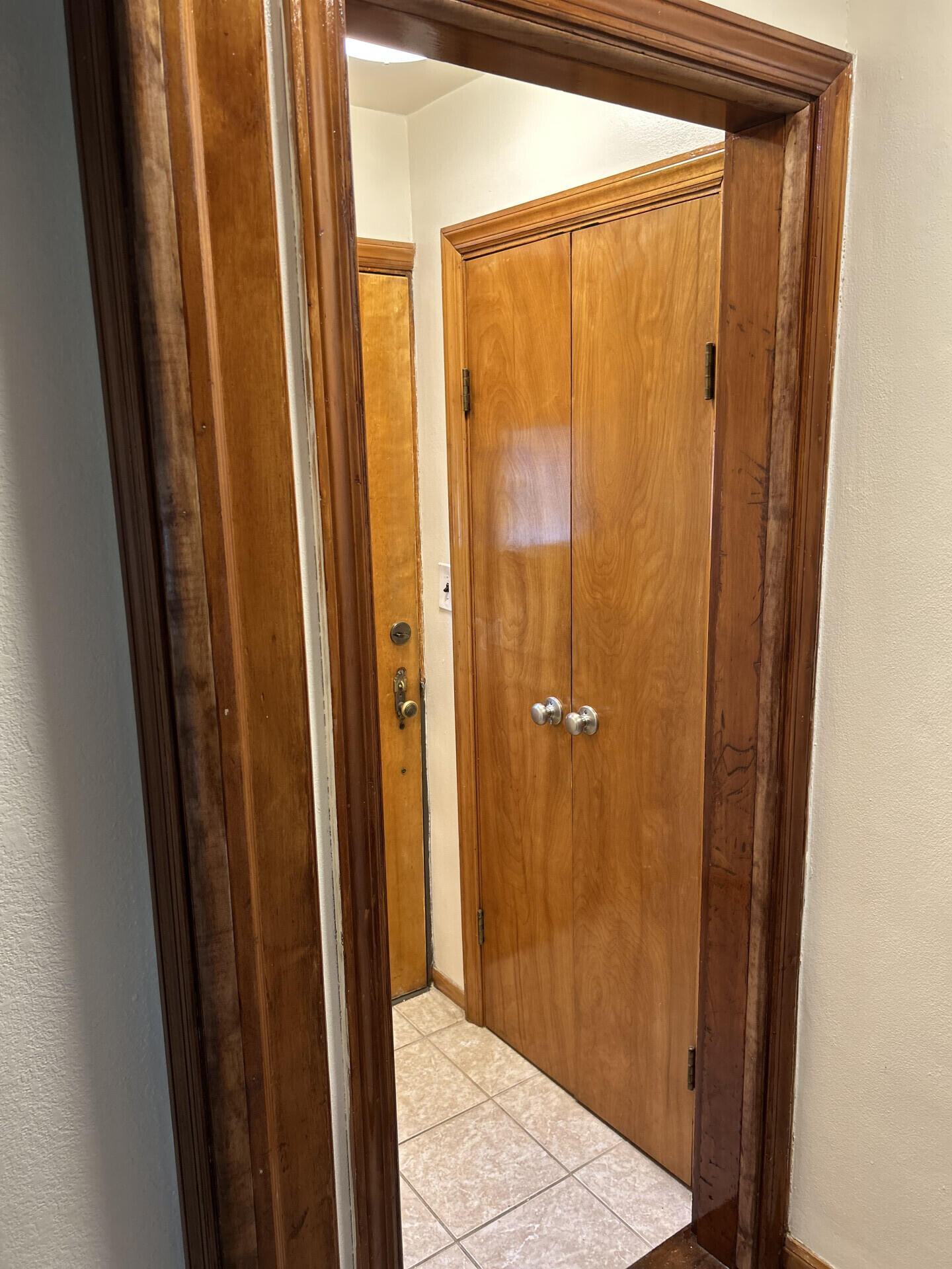 2745 South 68th Street Milwaukee, WI 53219 - Photo 13 of 28 2745S68thSt_70007_13