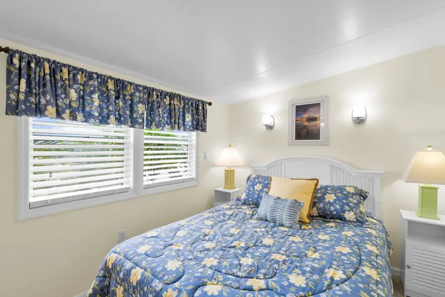 $3,900,000 | 76 Ocean Drive, Key Largo, FL 33037