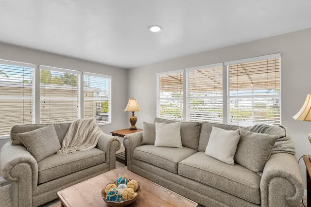 $3,900,000 | 76 Ocean Drive, Key Largo, FL 33037