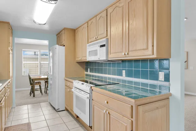 $3,900,000 | 76 Ocean Drive, Key Largo, FL 33037