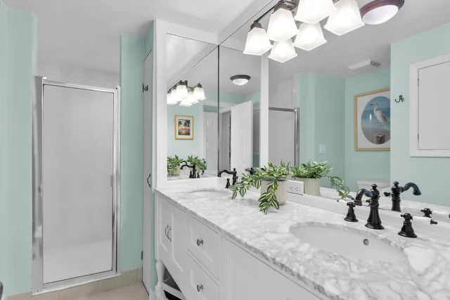 $3,900,000 | 76 Ocean Drive, Key Largo, FL 33037