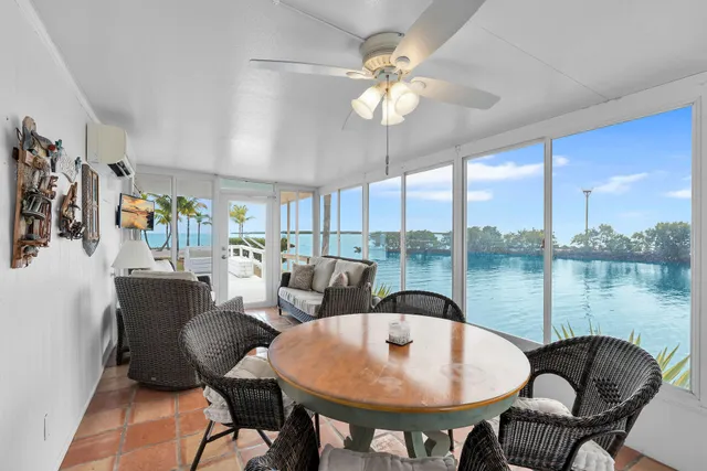 $3,900,000 | 76 Ocean Drive, Key Largo, FL 33037