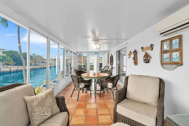 $3,900,000 | 76 Ocean Drive, Key Largo, FL 33037