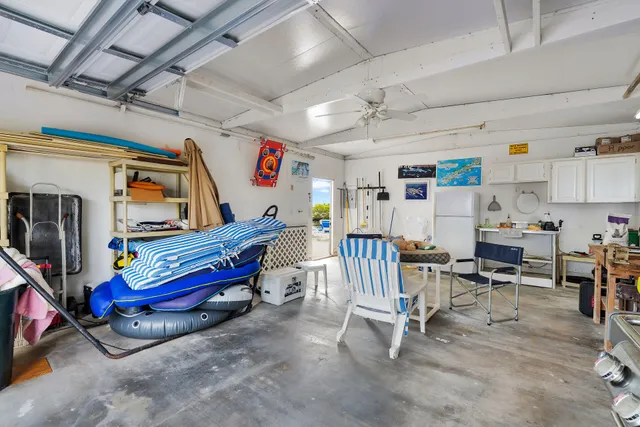 $3,900,000 | 76 Ocean Drive, Key Largo, FL 33037