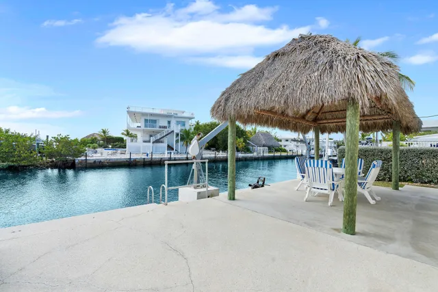 $3,900,000 | 76 Ocean Drive, Key Largo, FL 33037