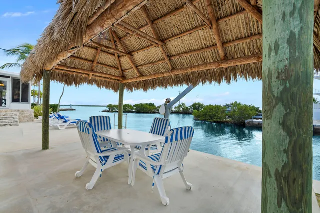 $3,900,000 | 76 Ocean Drive, Key Largo, FL 33037